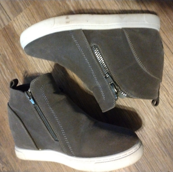 🌞🌞🌞 Outwoods size 8 Dark gray high top, zip up, tennis/casual shoes GUC - Picture 6 of 8